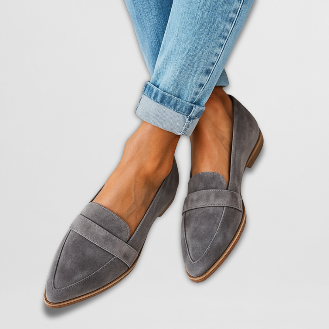 Matt hatású hegyes orrú loafer pánttal – 6. kép