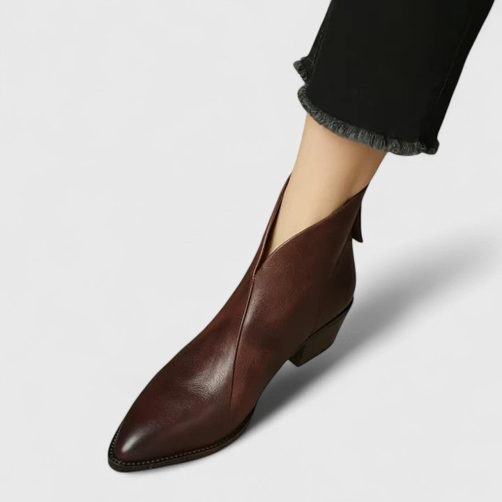 Elegáns klasszikus női csizma – 9. kép