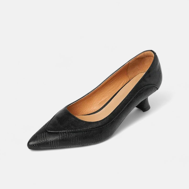 Dombornyomott hegyes orrú kitten heel cipő – 6. kép