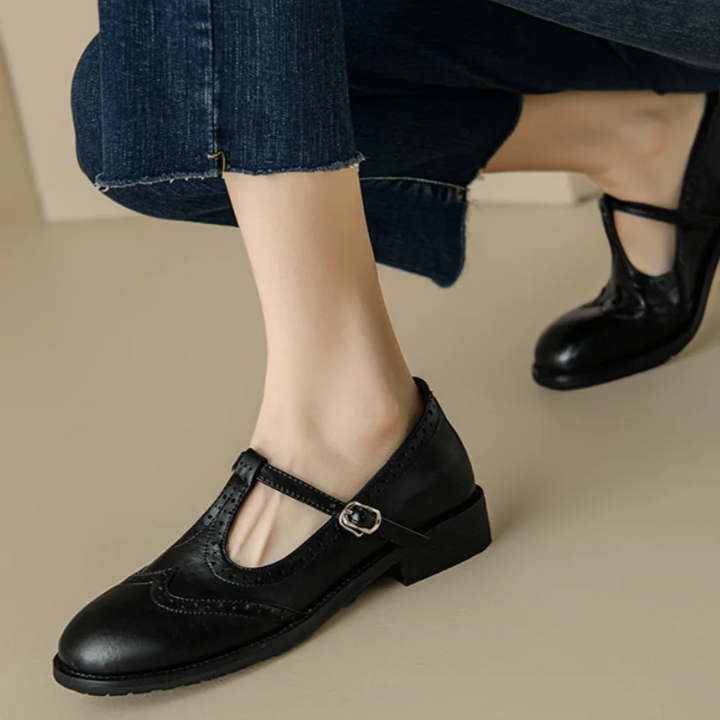 Elegáns T-pántos női cipő – 4. kép