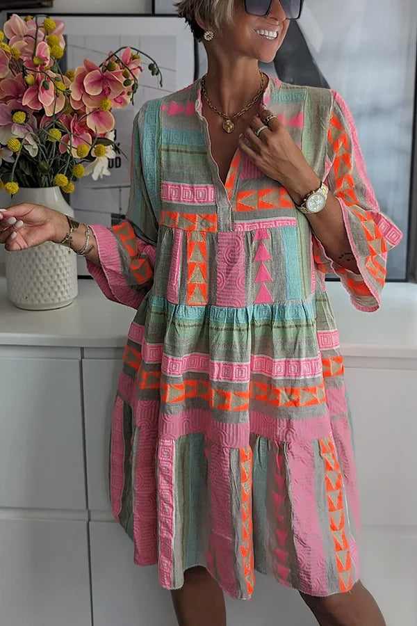 Színes geometrikus mintás boho midi ruha – 4. kép