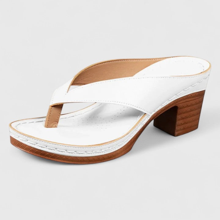 Elegáns magassarkú párnázott talppal – 5. kép
