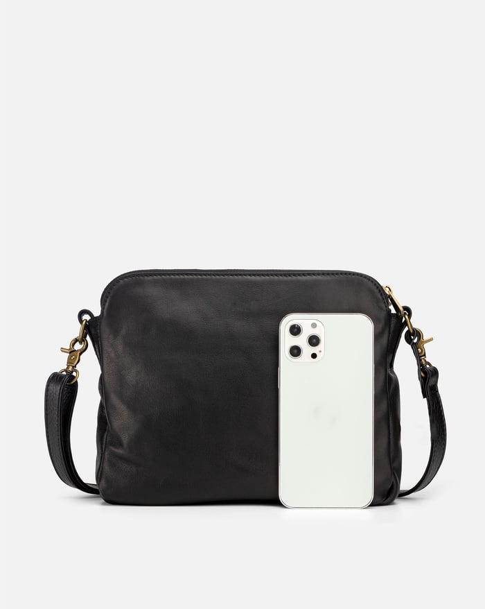 Háromrekeszes crossbody táska barna színben – 22. kép