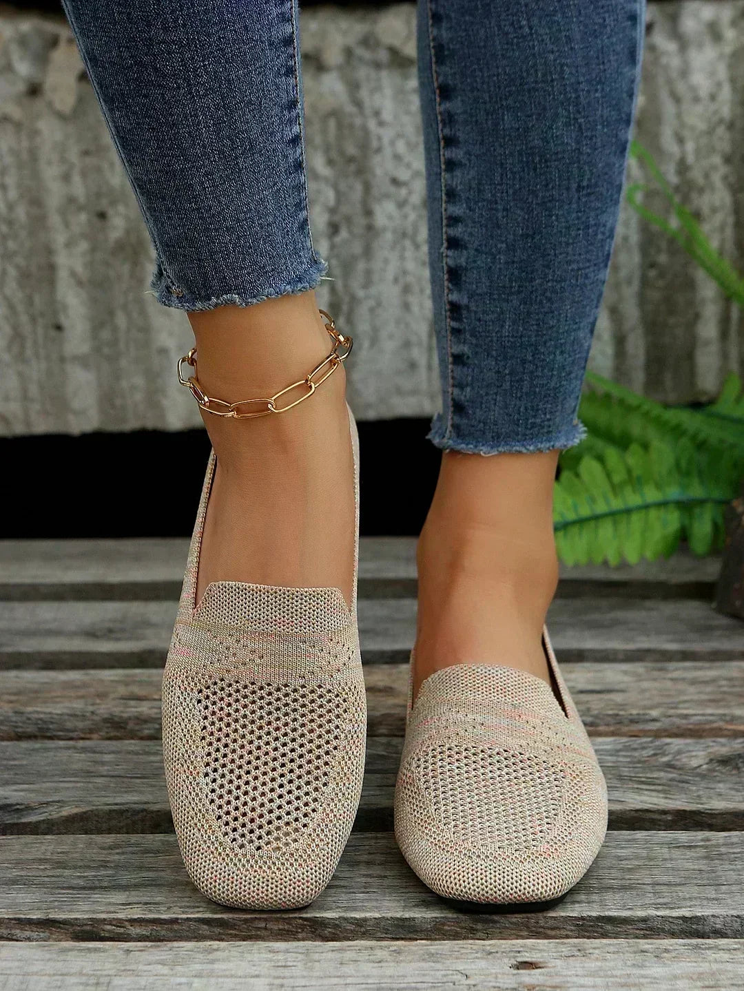 Enyhén sarkas hálós kényelmi loafer – 3. kép