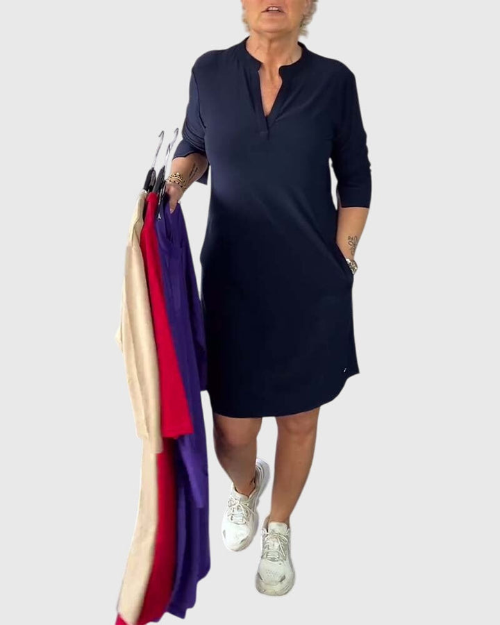 Egyszínű V-nyakú minimalista ruha