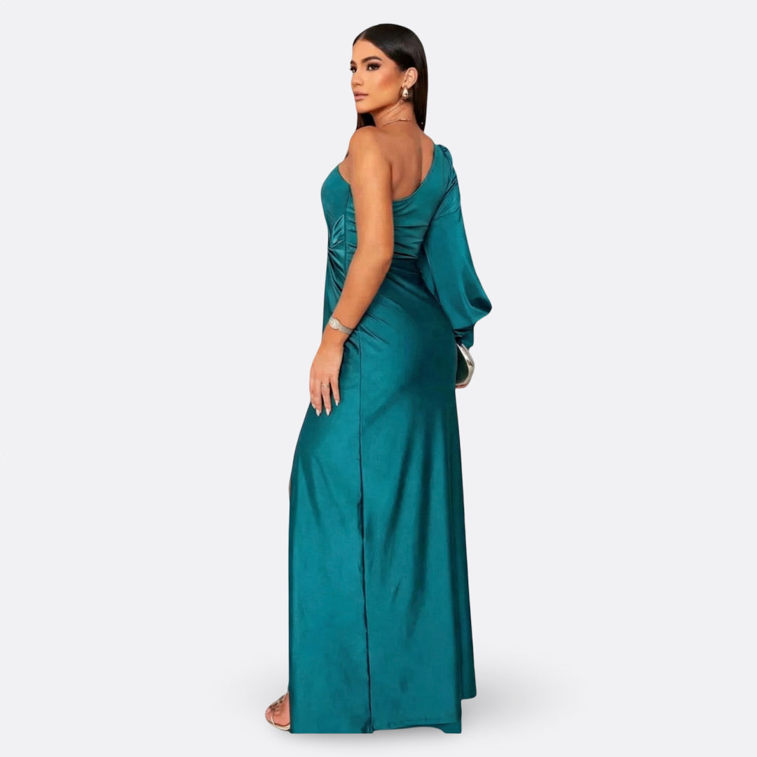 Aszimmetrikus elegáns maxi ruha drapériával – 12. kép