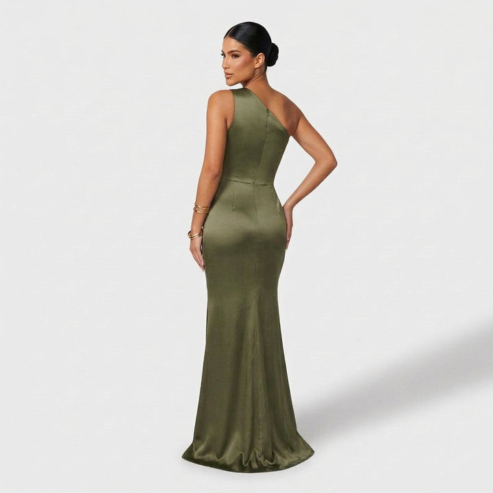 Aszimmetrikus elegáns maxi ruha drapériával – 4. kép