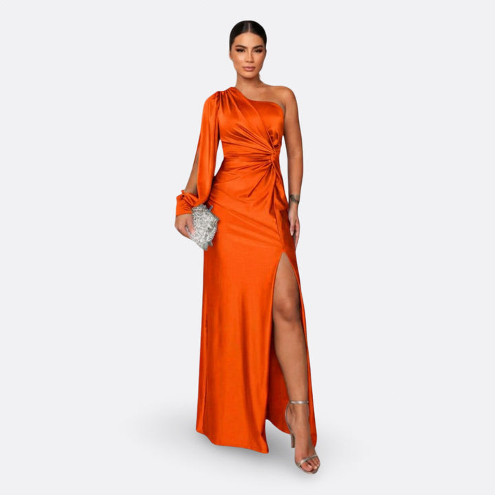 Aszimmetrikus elegáns maxi ruha drapériával – 21. kép