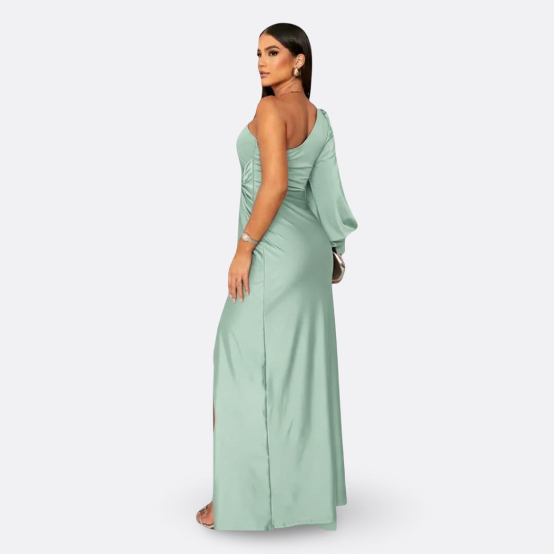 Aszimmetrikus elegáns maxi ruha drapériával – 6. kép