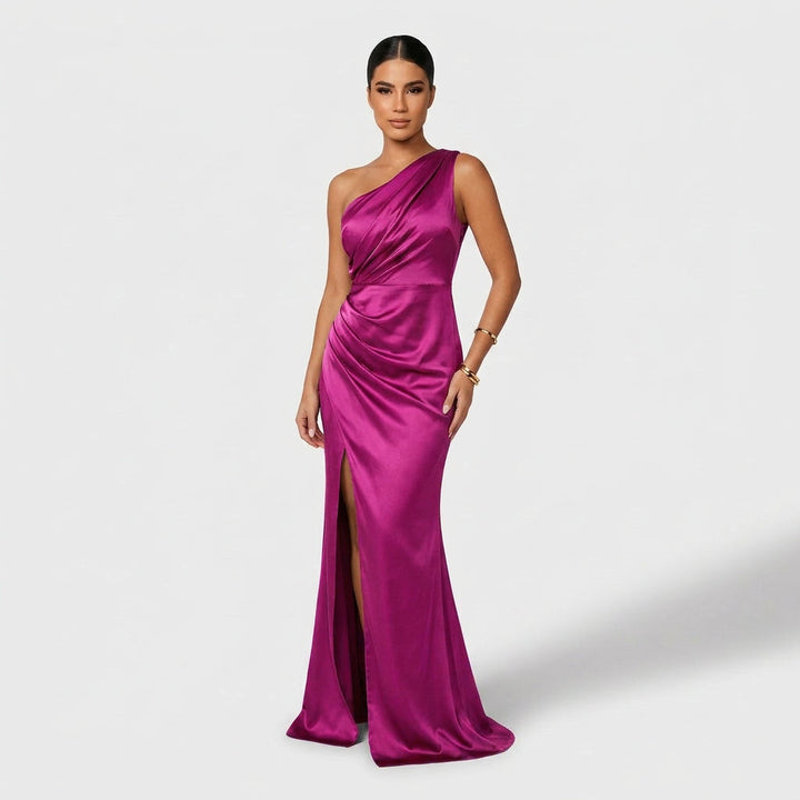 Aszimmetrikus elegáns maxi ruha drapériával – 12. kép