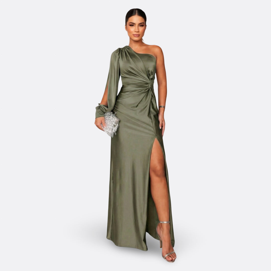 Aszimmetrikus elegáns maxi ruha drapériával