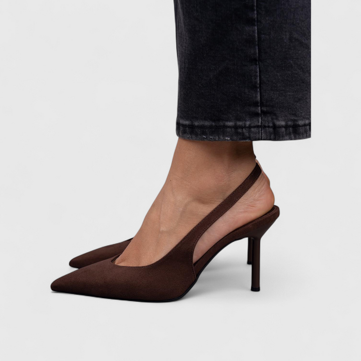 Hegyes orrú slingback magassarkú cipő – 2. kép