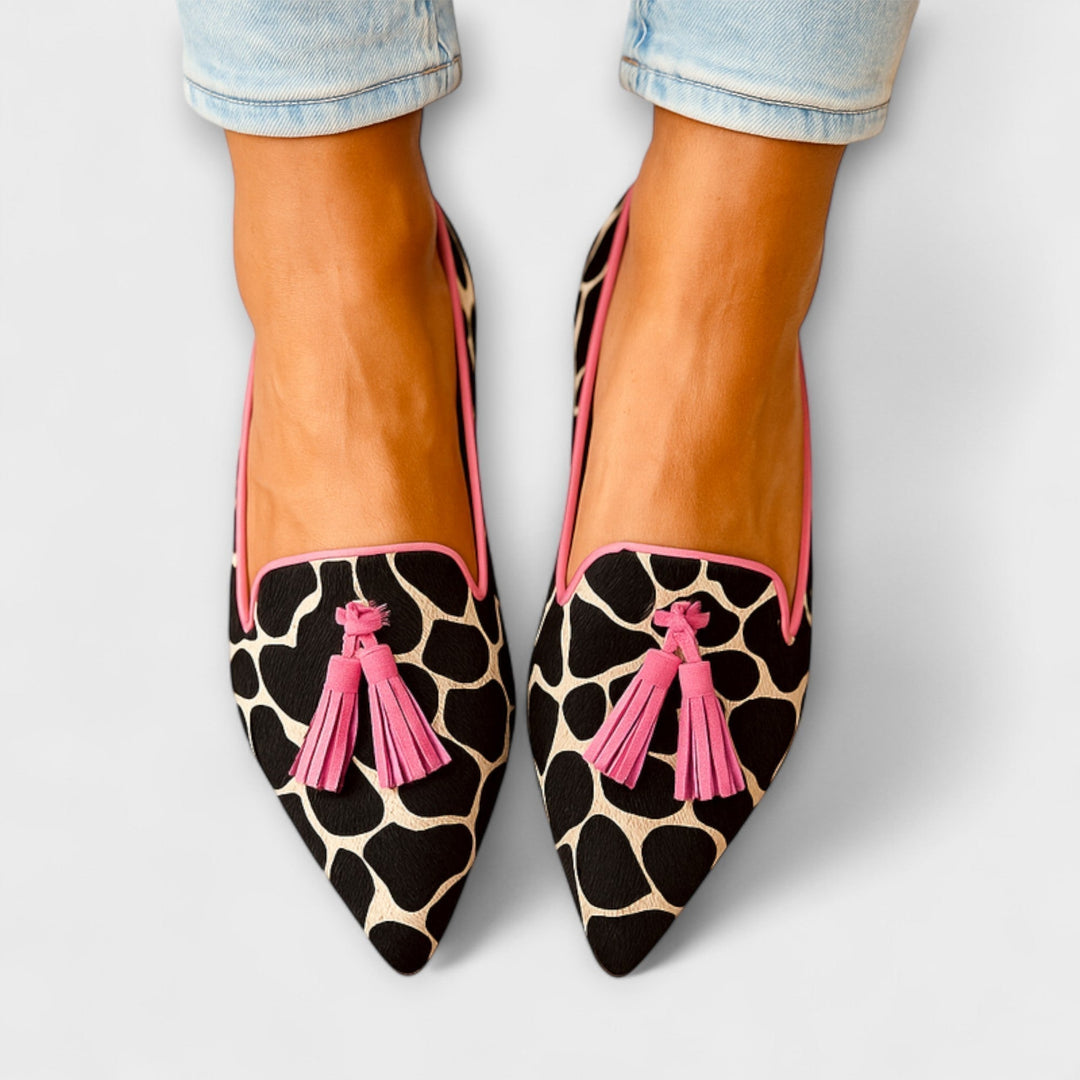 Állatmintás bojtos hegyes orrú loafer